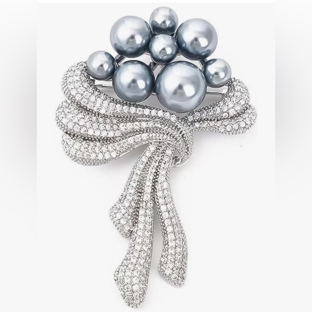 Cute Dillards Pearl Crystal Rhinestone Flowers Ribbon Brooch